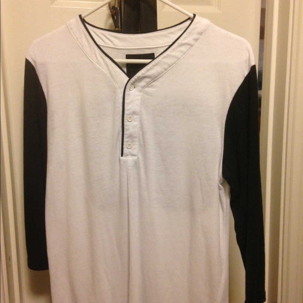 On the byas 3/4 sleeve base ball shirt